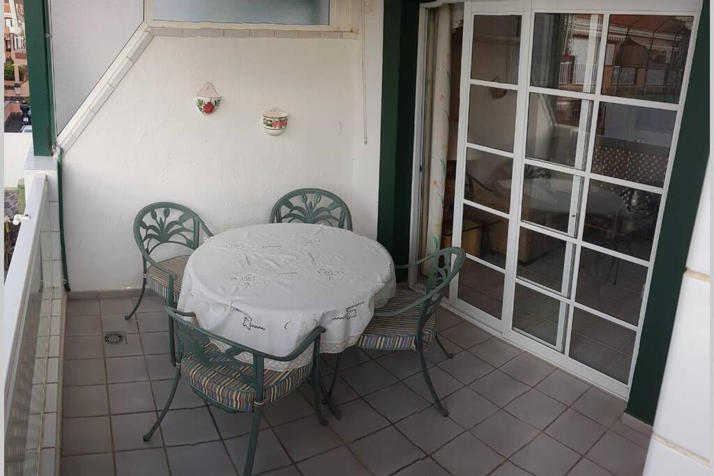 Private Apartment With Roof Terrace Арона Екстериор снимка