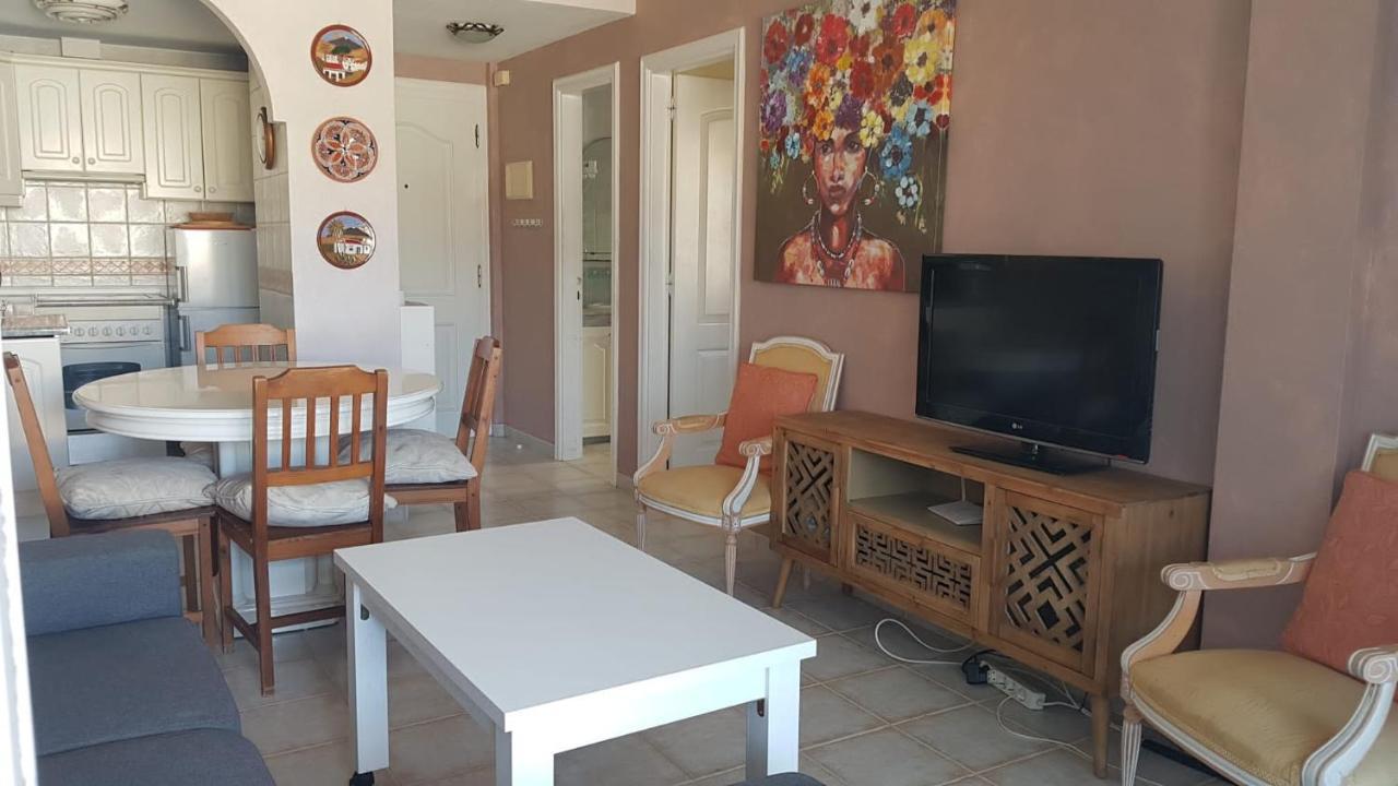 Private Apartment With Roof Terrace Арона Екстериор снимка
